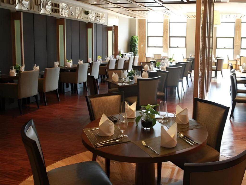 Chengdu Joyhub Air Hotel Экстерьер фото